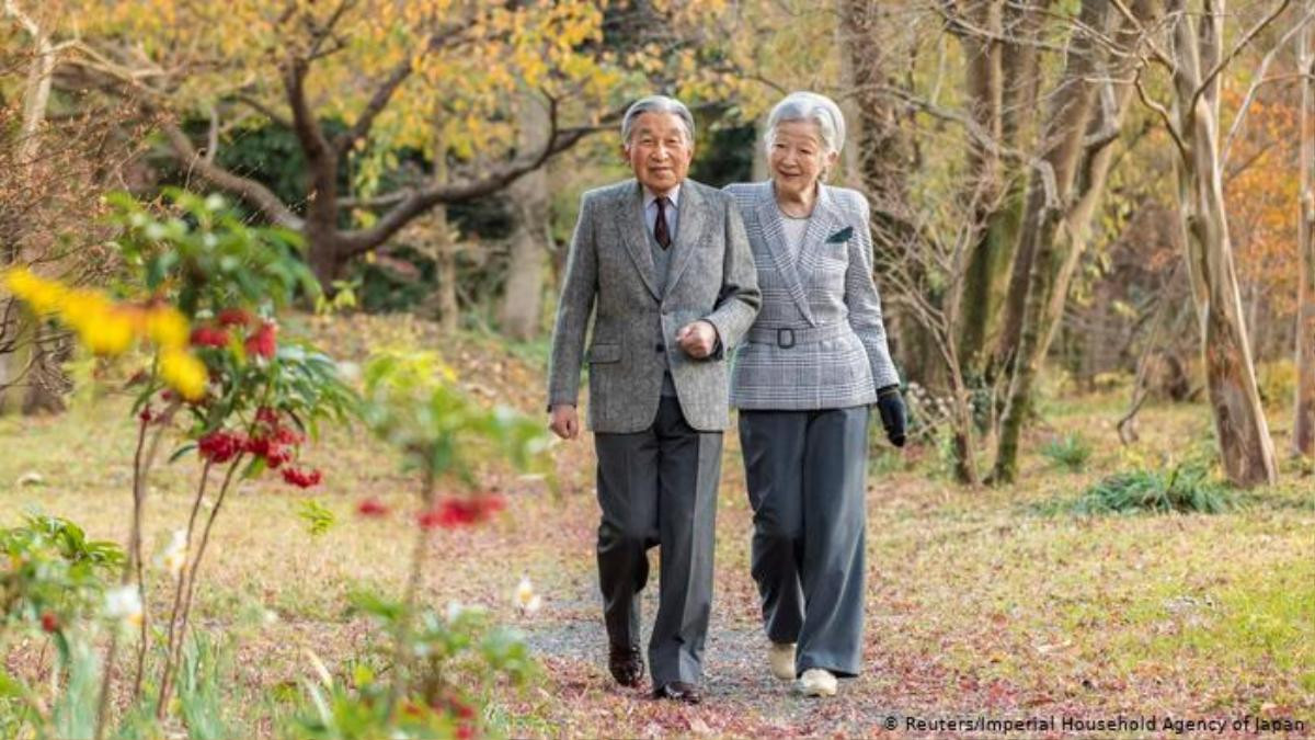 Nhật hoàng Akihito: Vị hoàng đế phá vỡ quy tắc truyền thống và điểm tựa tinh thần cho xã hội Nhật Bản Ảnh 3