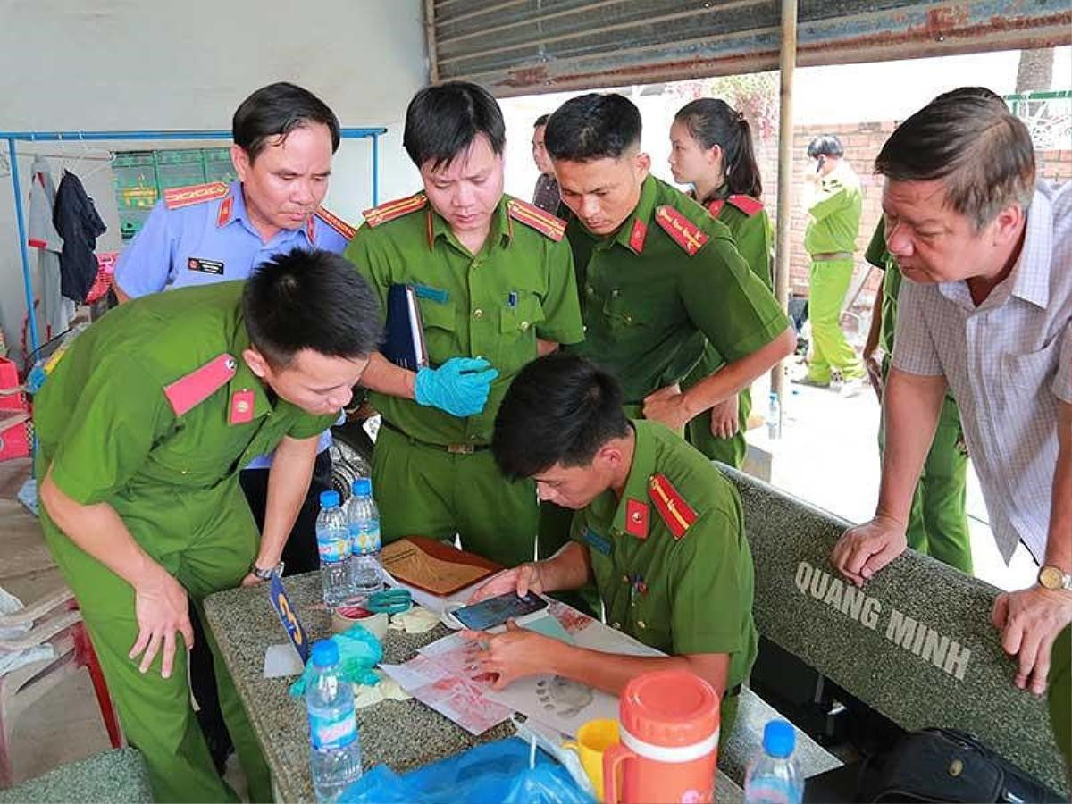 Vụ thảm sát 3 bà cháu ở Bình Dương: Quyết định khởi tố về hành vi giết người, hung thủ nhập viện vì tự tử Ảnh 2