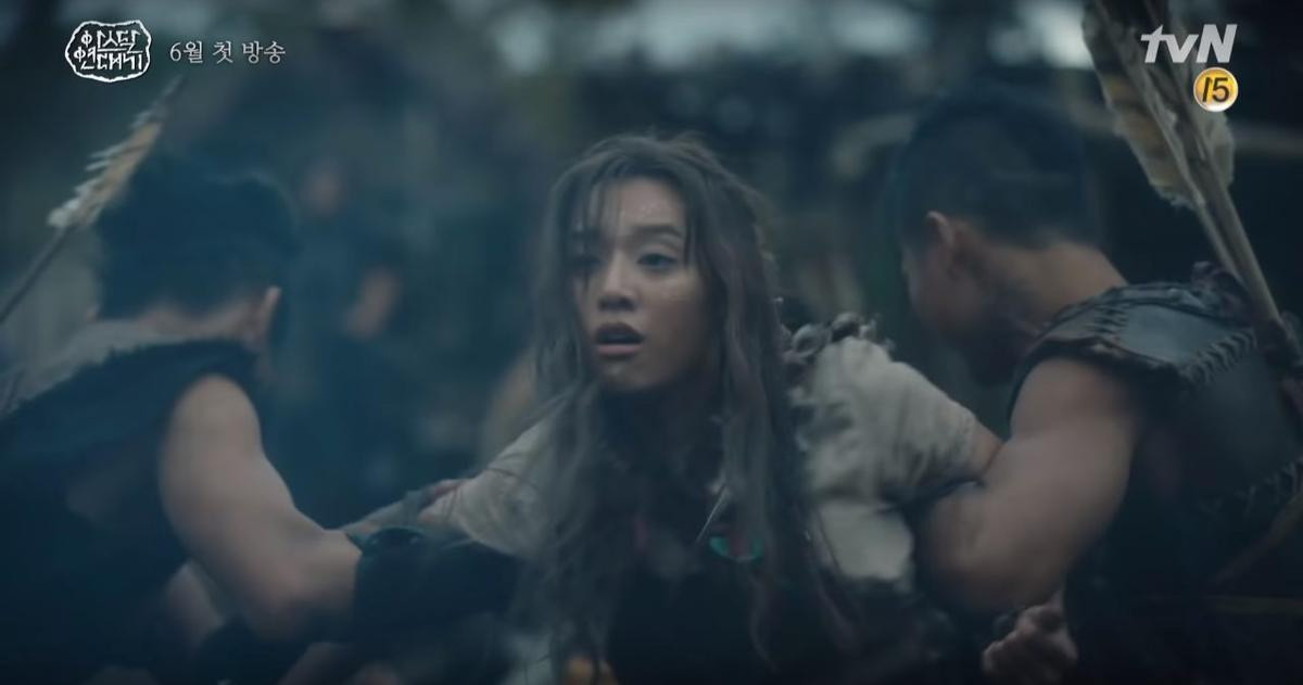 Siêu bom tấn 'Arthdal Chronicles' của Song Joong Ki, Kim Ji Won và Jang Dong Gun tiếp tục tung teaser đầy mãn nhãn Ảnh 2