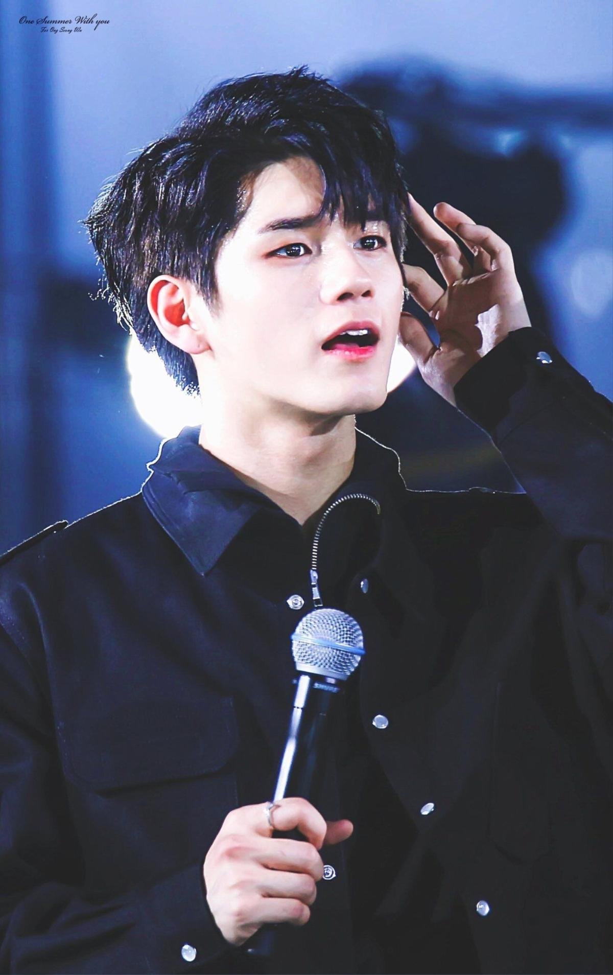 Ong Seong Wu lần đầu xuất hiện hậu WANNA ONE tan rã, đóng phim 'thanh xuân vườn trường' cực ngọt với bạn diễn! Ảnh 1