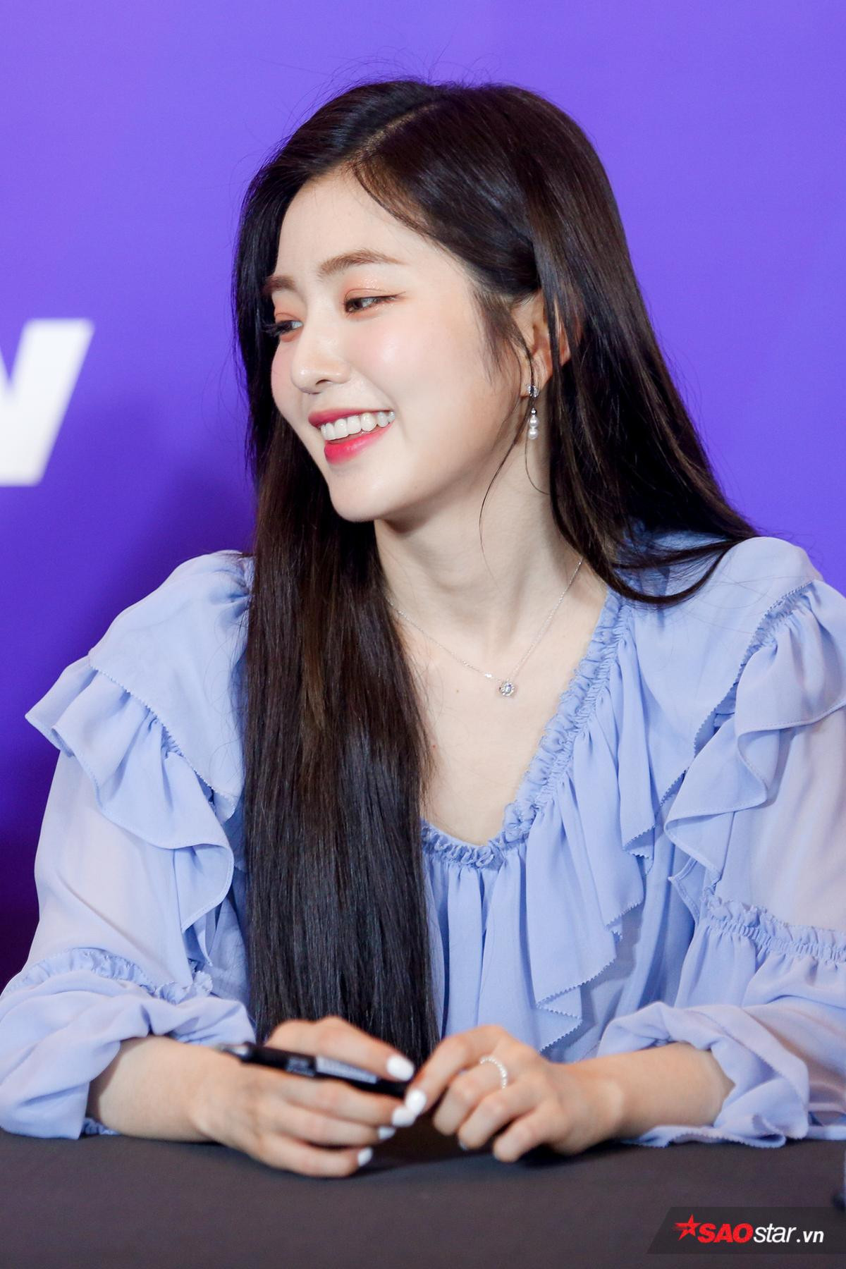 1001 khoảnh khắc Irene (Red Velvet) tại Việt Nam: Nhan sắc đỉnh cao xứng danh visual 'vô thực' Ảnh 10