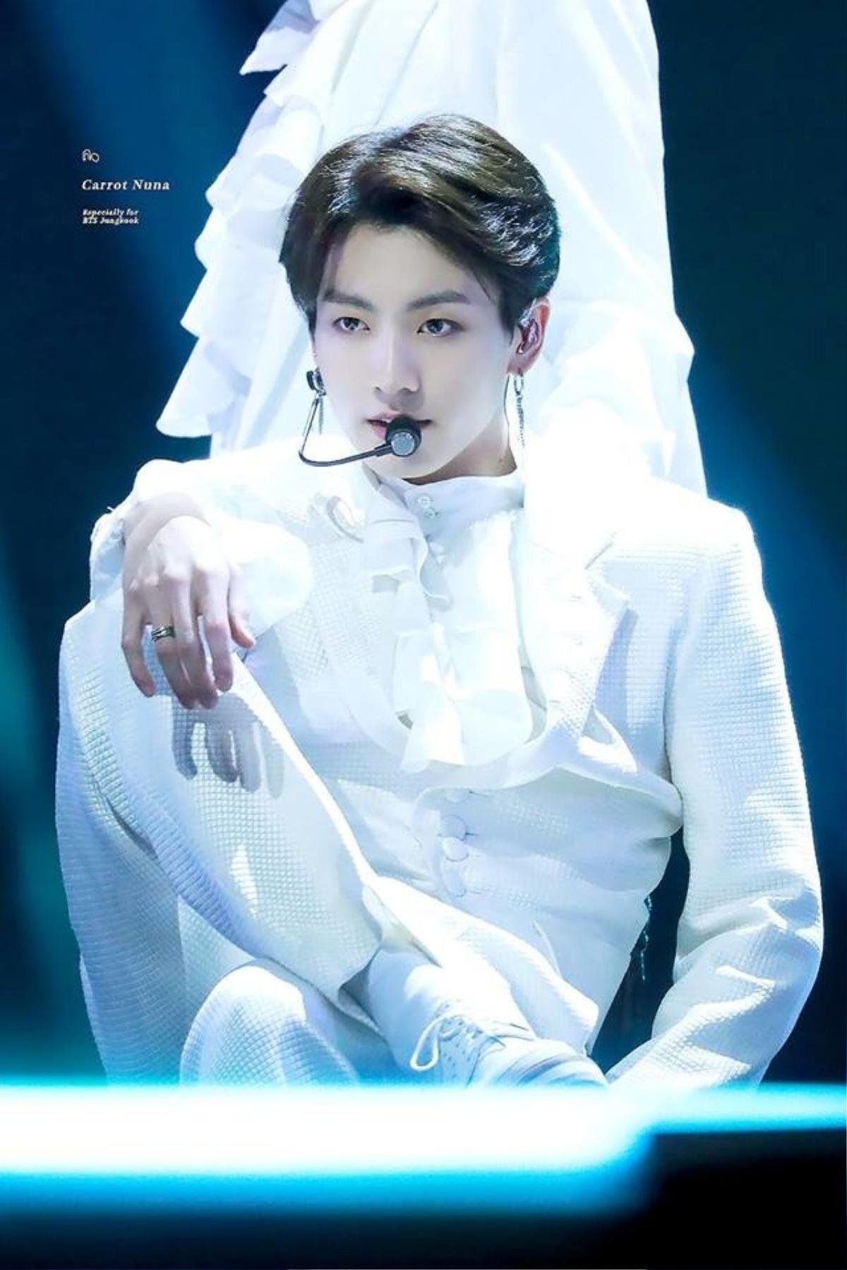 Sau bao ngày cấm cản, cuối cùng Jungkook (BTS) đã 'đầu hàng' và chấp nhận cho ARMY gọi mình bằng 'Oppa' Ảnh 7