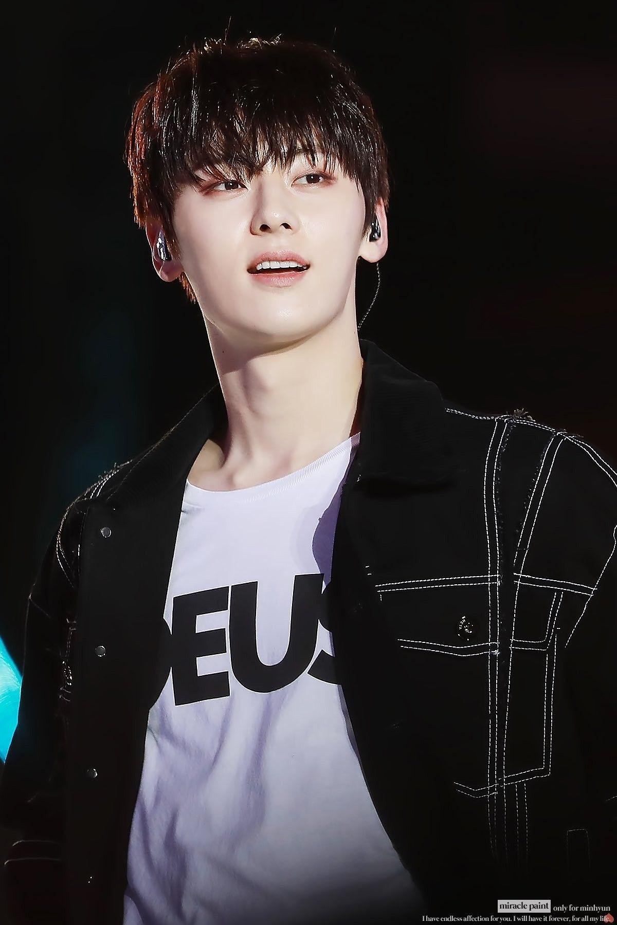 Minhyun bị đồng đội trong NU'EST tố cáo 'điệu chảy nước', ưa sạch sẽ: Trạch nam của WANNA ONE mà lị! Ảnh 2