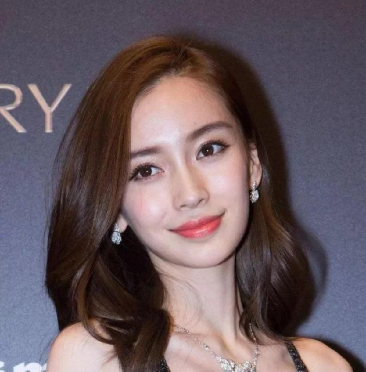 Nhan sắc Angelababy ngày càng 'xuống cấp': Mắt to quá đà, đầu có dấu hiệu bị hói, gương mặt cứng đơ như tượng Ảnh 4