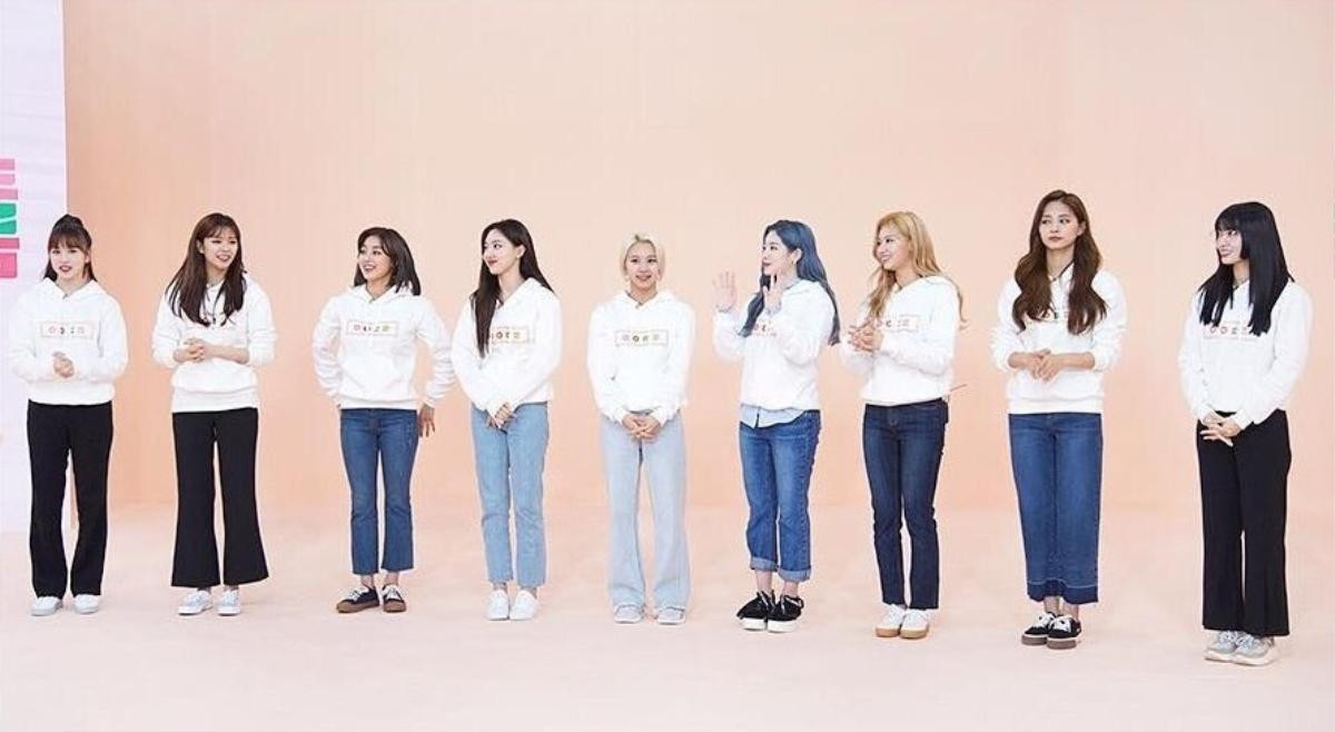 Hội fan girl thành công: Các thành viên Nhật Bản của IZ*ONE được đích thân Twice 'thị phạm' Ảnh 4