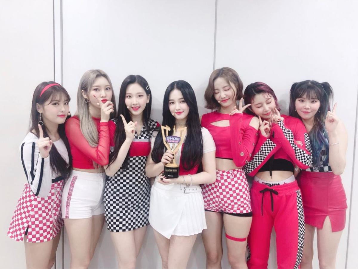 Sau cú flop của 'I'm so hot', MOMOLAND tiếp tục trình làng ca khúc mới mà không có 2 thành viên Taeha và Daisy Ảnh 2