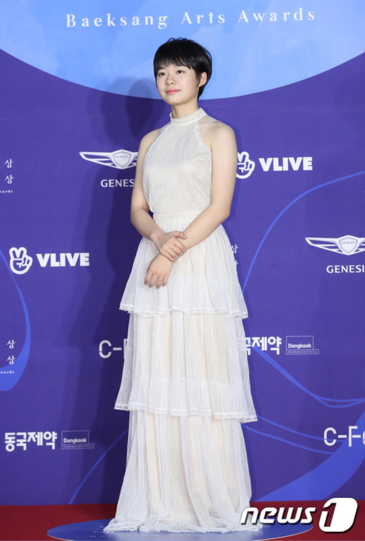 Thảm đỏ 'Baeksang 2019': Suzy đọ sắc cùng IU, tỏa sáng bên Park Bo Gum - Jang Ki Yong Ảnh 36