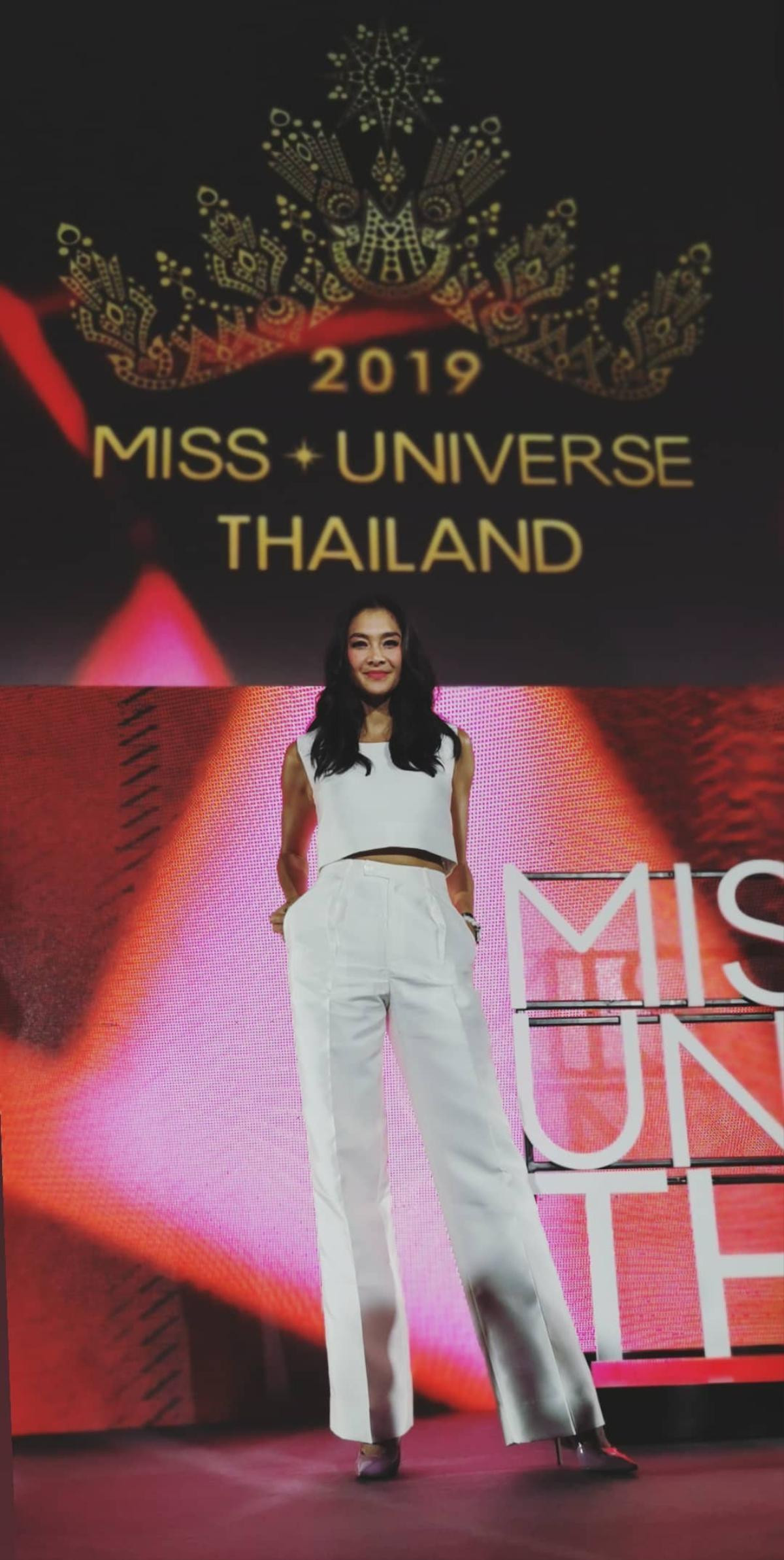 'Chơi lớn' Thái Lan đầu tư cả dàn chuyên gia cho Miss Universe 2019, hoàng tráng nhất vẫn là 'chị đại' Lukkade Ảnh 8