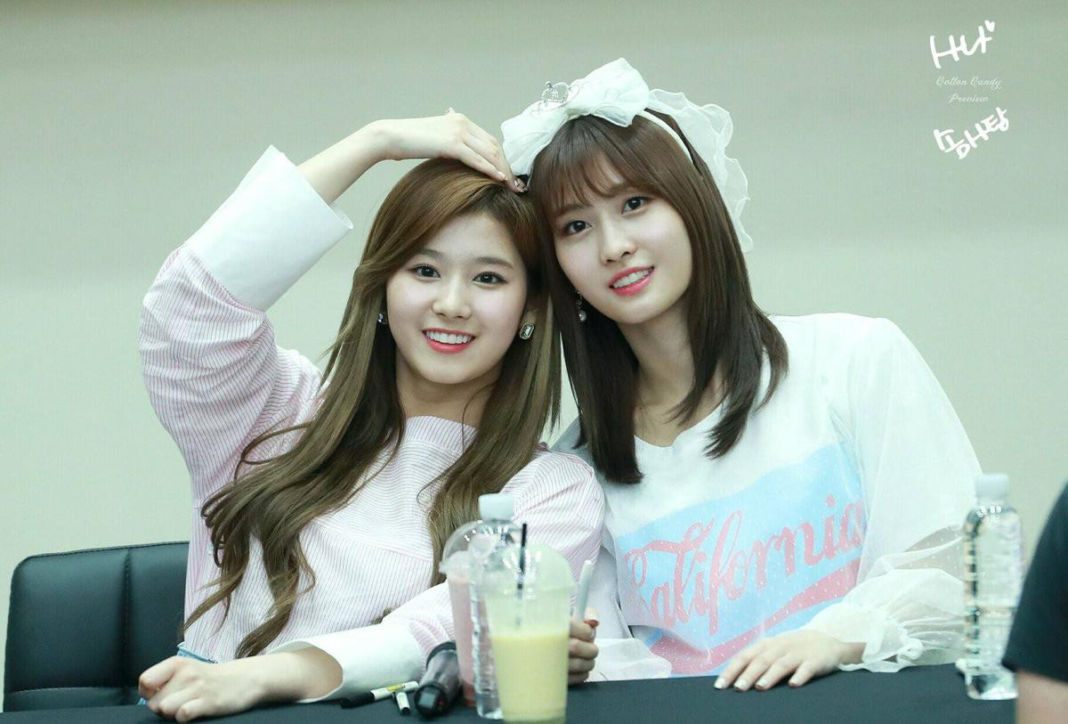 Sana và Momo (TWICE) tiết lộ cách lén ăn thịt lợn mà không bị quản lý phát hiện thời còn là thực tập sinh Ảnh 2