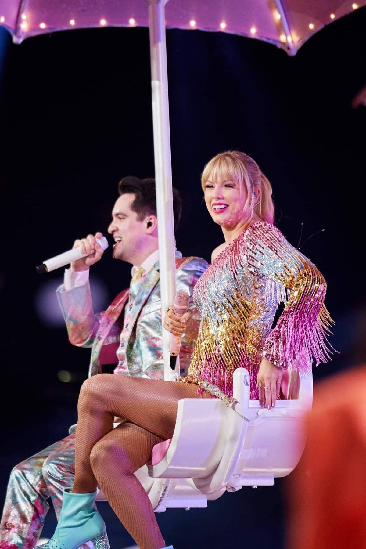 Xem ngay sân khấu mở màn tuyệt đỉnh 'ME!' từ Taylor Swift tại  Billboard Music Awards 2019! Ảnh 5