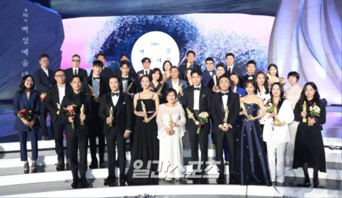 Khoảnh khắc đẹp của Han Ji Min - Hyun Bin, Park Bo Gum - Suzy tại 'Baeksang 2019' Ảnh 38