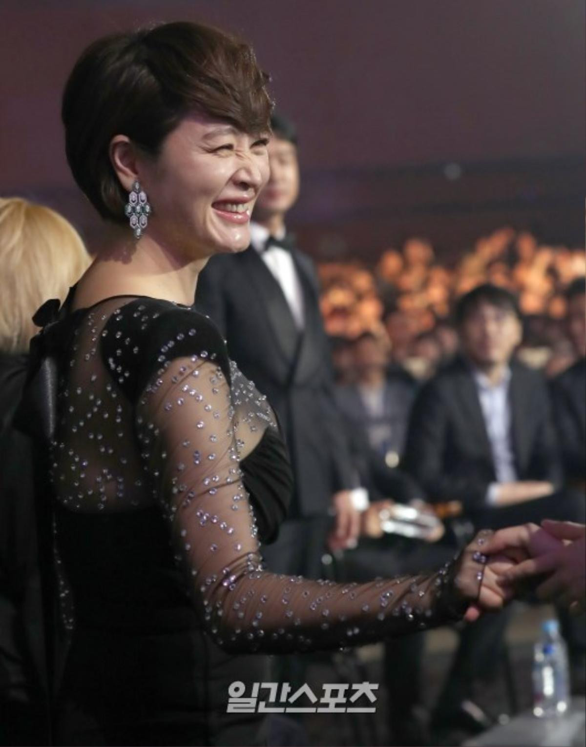 Khoảnh khắc đẹp của Han Ji Min - Hyun Bin, Park Bo Gum - Suzy tại 'Baeksang 2019' Ảnh 6