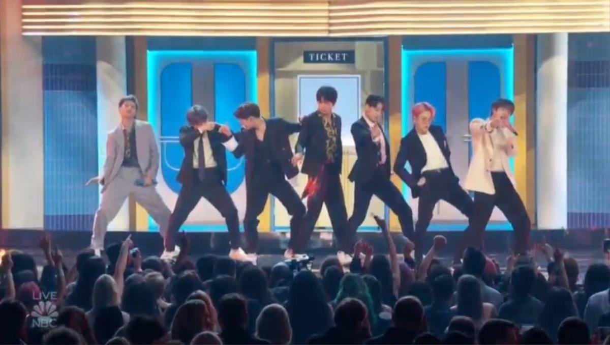 Billboard Music Awards 2019: Lập 'cú đúp' giải thưởng, BTS bắt tay Halsey mang đến sân khấu không thể trọn vẹn hơn Ảnh 3