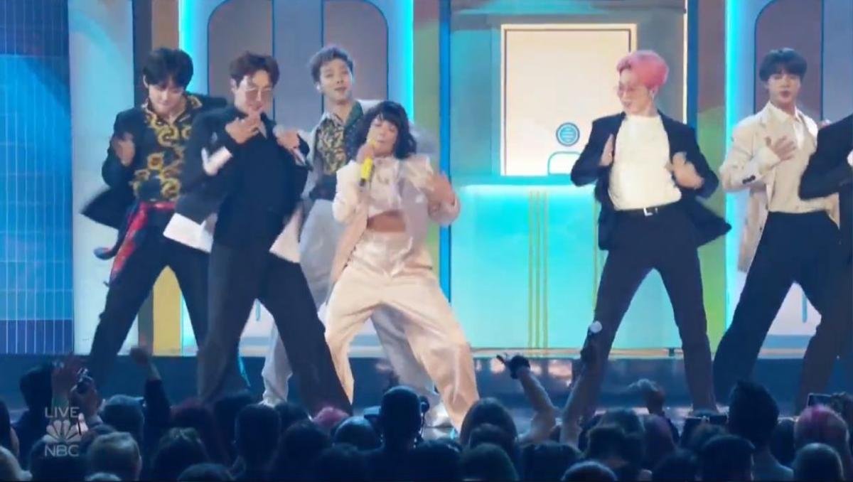 Billboard Music Awards 2019: Lập 'cú đúp' giải thưởng, BTS bắt tay Halsey mang đến sân khấu không thể trọn vẹn hơn Ảnh 5