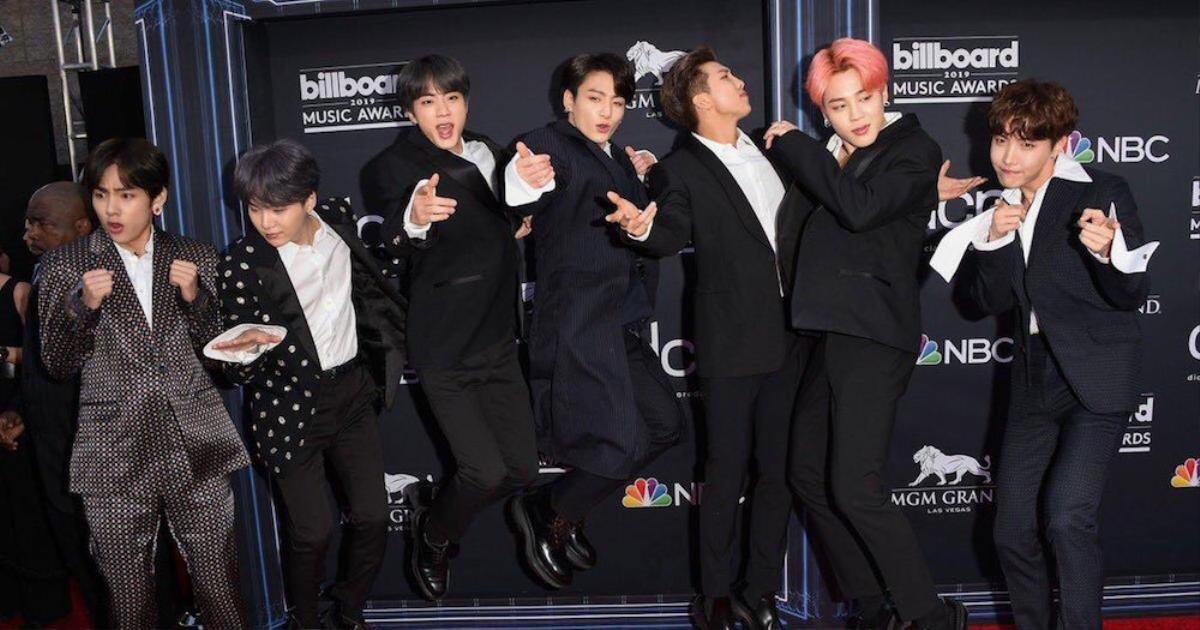 Billboard Music Awards 2019: Vượt Ariana Grande, BTS thắng giải 'Top Social Artist' 3 năm liên tiếp Ảnh 2