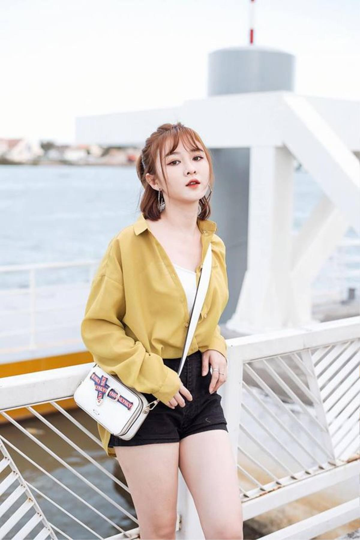 'Lỡ' ngồi cạnh Trâm Anh trong show truyền hình, nhan sắc của hot girl này bỗng nhiên được khen ngợi Ảnh 9