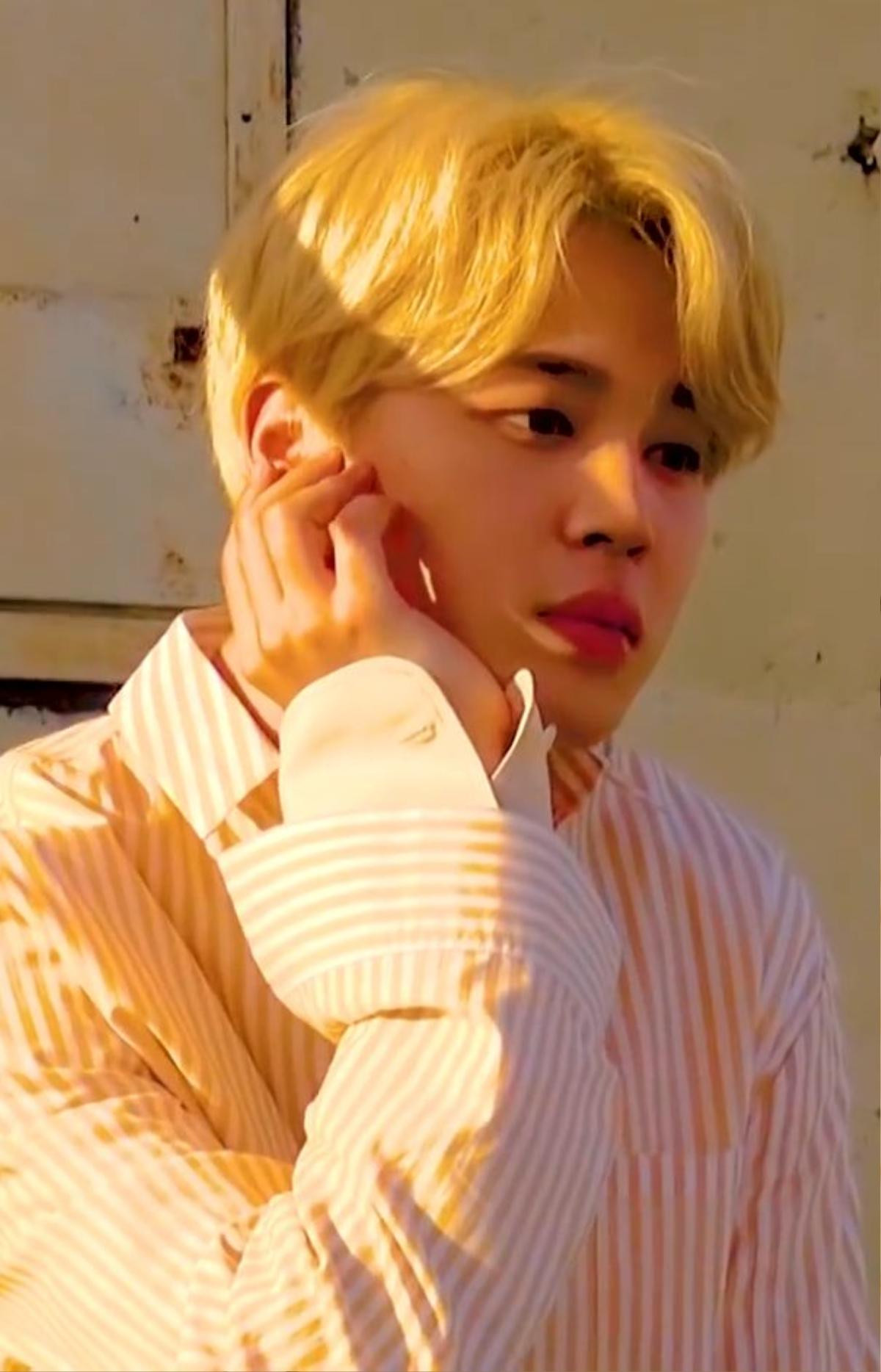 Những màu tóc lòe loẹt gây tranh cãi của Jimin (BTS) đến fan ruột cũng lắc đầu Ảnh 16