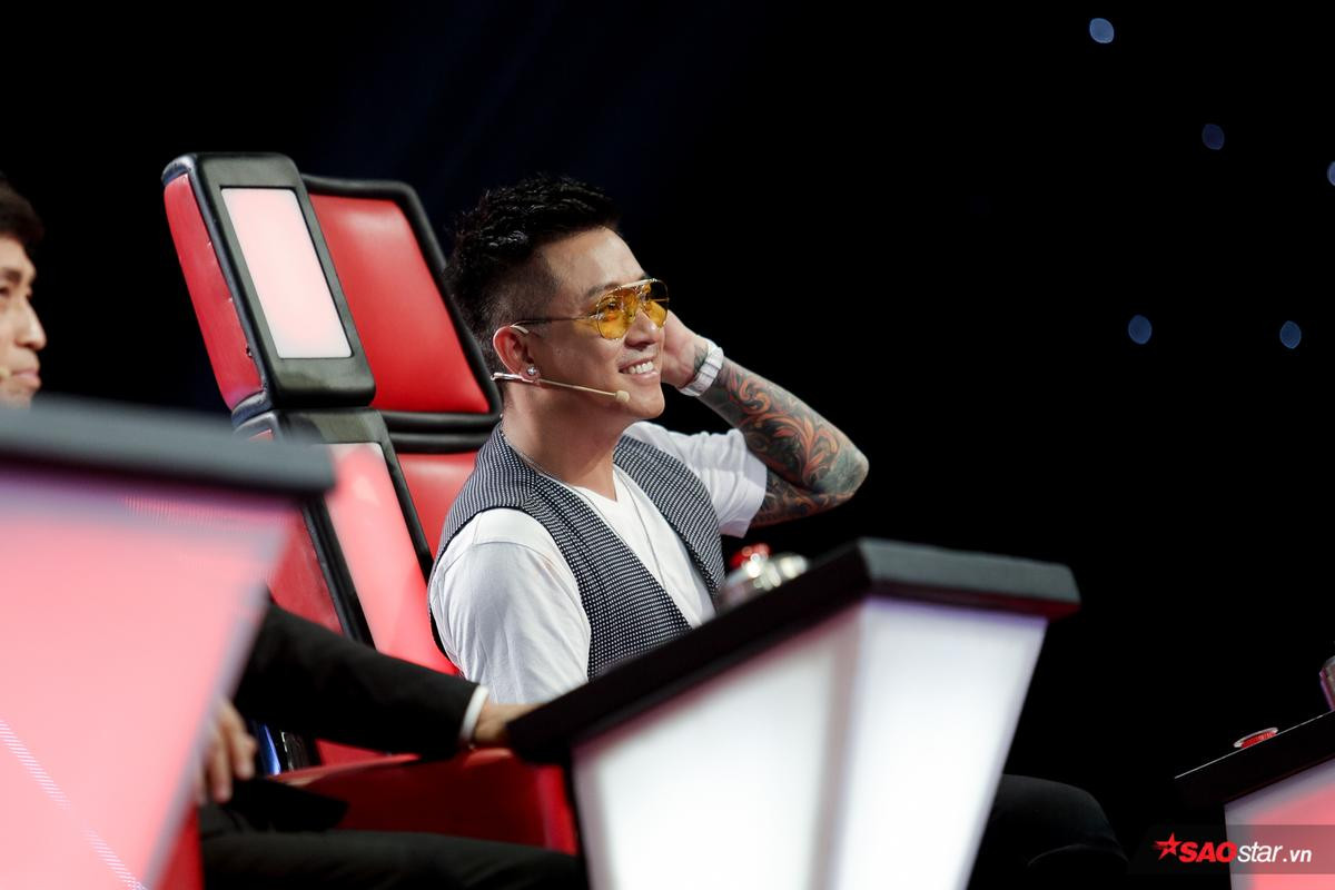 Juky San: 'Cô gái thả thính quốc dân' khiến Tuấn Hưng CHẶN Tuấn Ngọc tại The Voice 2019 Ảnh 7