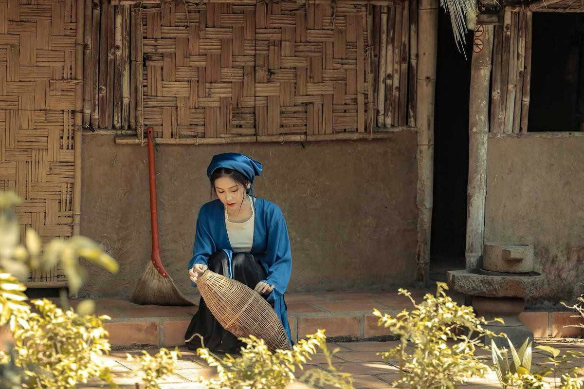 'Hô biến' thành Tấm Cám, Chí Phèo, Lão Hạc trong bộ ảnh kỷ yếu 'chất hơn nước cất' của học sinh Buôn Mê Thuột Ảnh 1