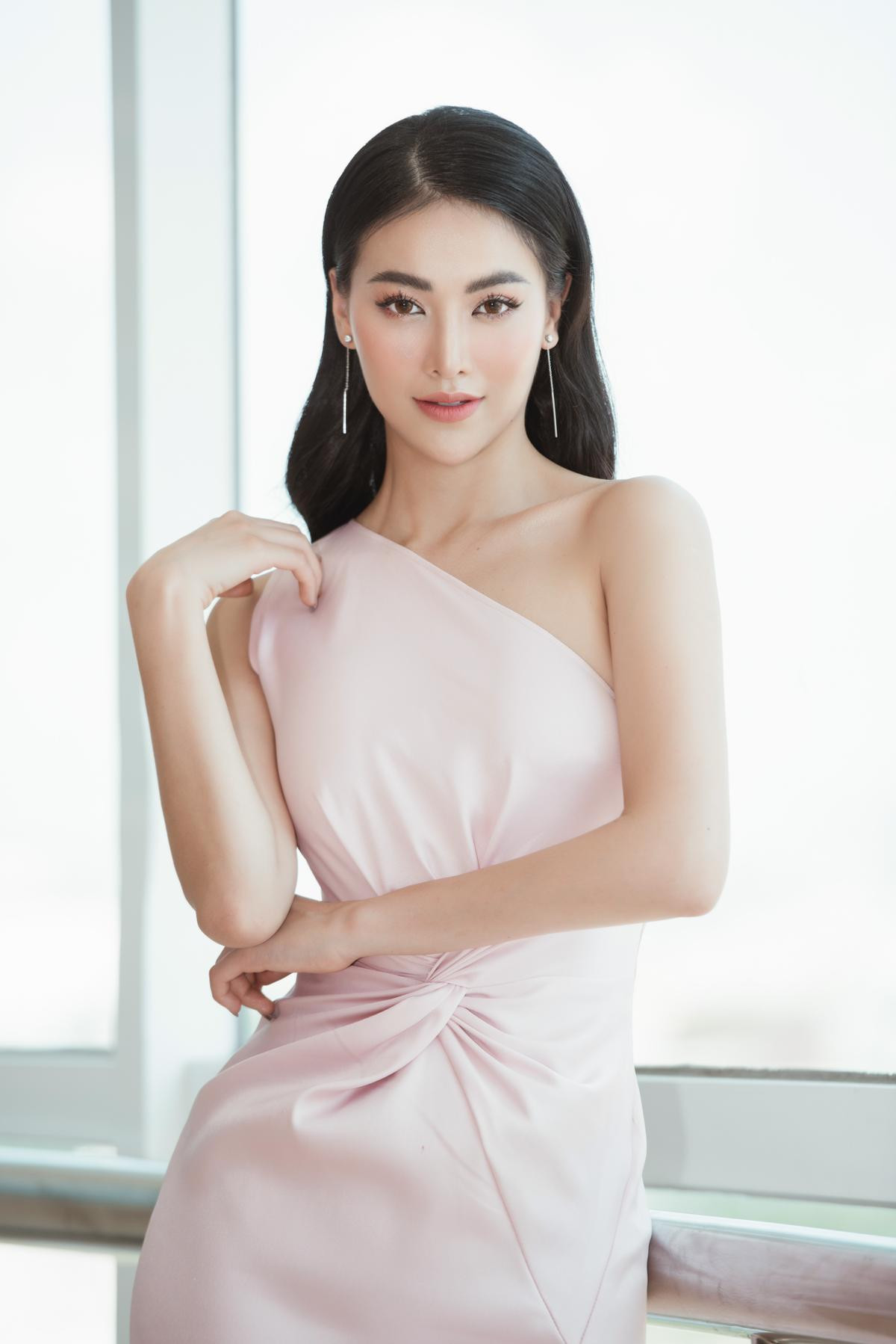 Miss Earth Phương Khánh lần đầu chia sẻ lý do 'hoa hậu quốc tế nhưng ít khi xuất ngoại' Ảnh 4