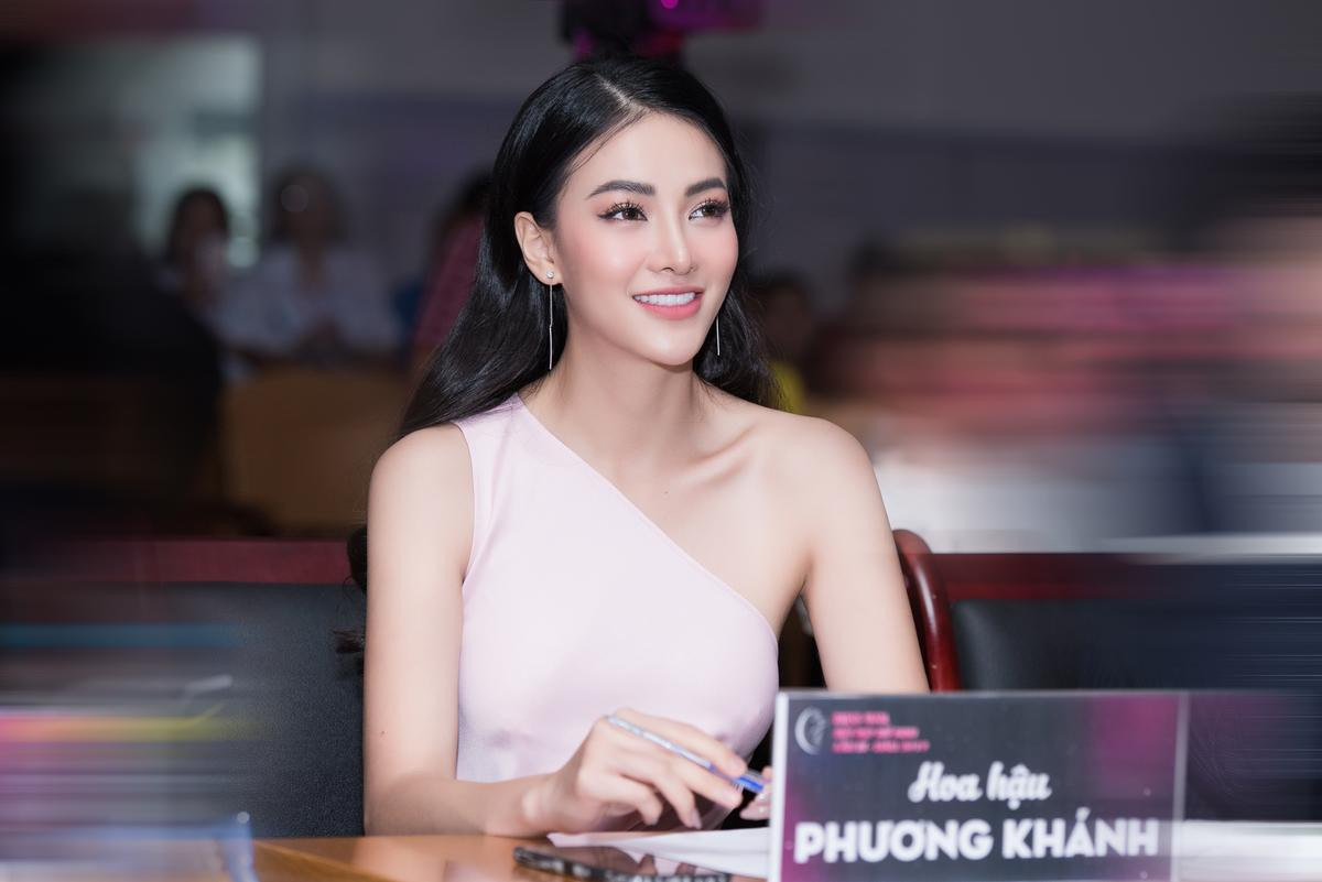 Miss Earth Phương Khánh lần đầu chia sẻ lý do 'hoa hậu quốc tế nhưng ít khi xuất ngoại' Ảnh 6