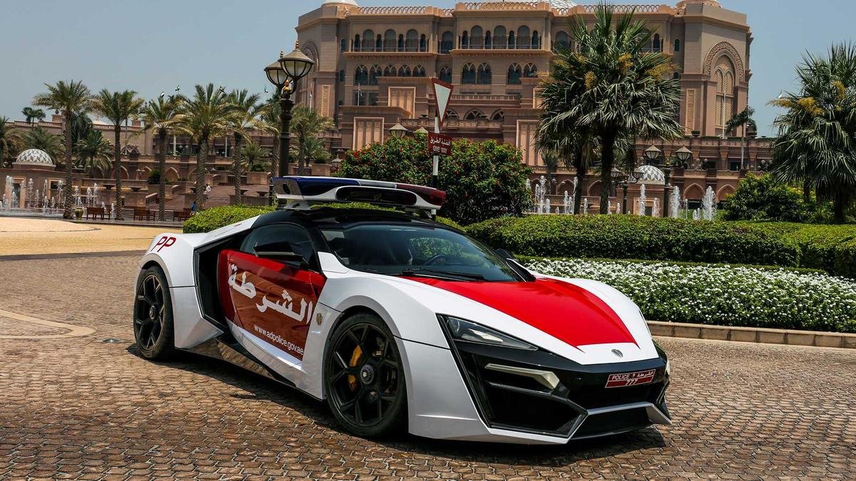 Siêu xe Lykan HyperSport của cảnh sát Dubai