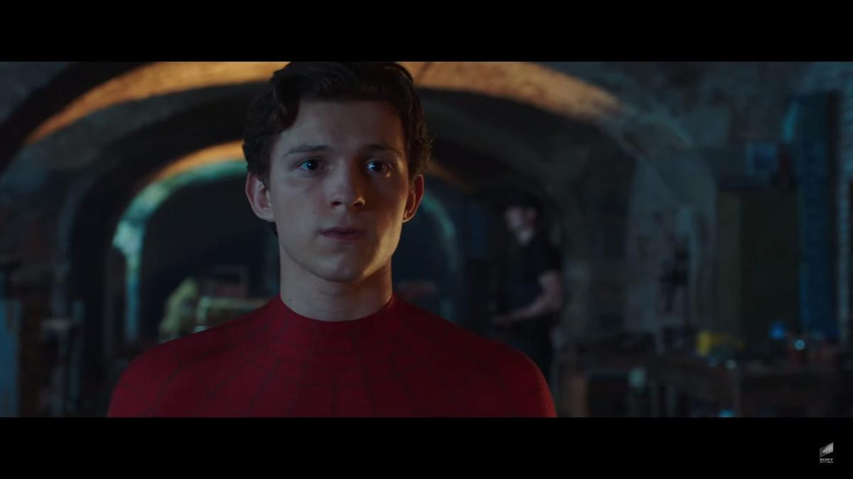 Iron Man bất ngờ xuất hiện trong trailer mới của ‘Spider-Man: Far From Home' hậu Endgame Ảnh 8