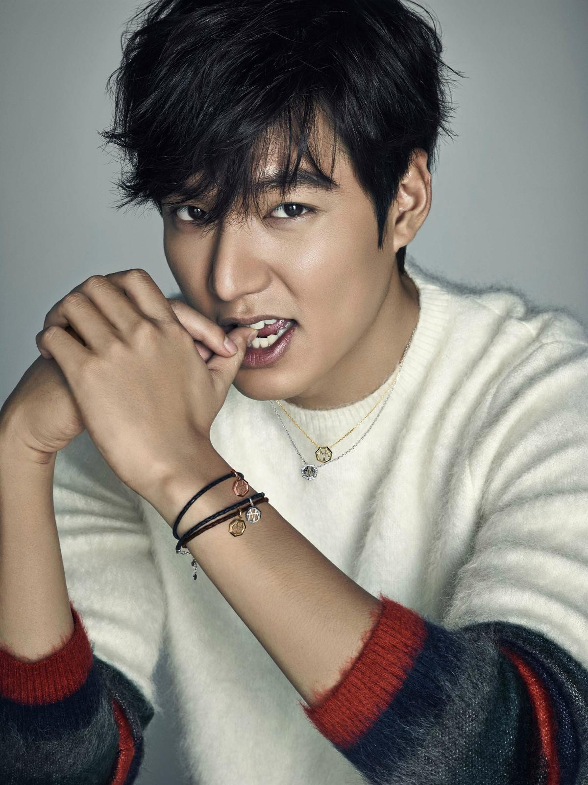 Lee Min Ho khiến fan bấn loạn khi xác nhận đóng phim mới của biên kịch 'Hậu duệ mặt trời' Ảnh 2