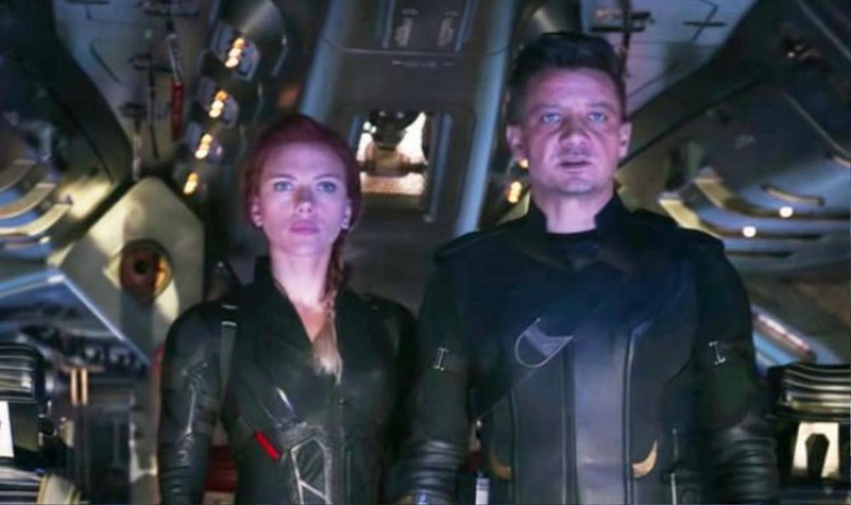 Đạo diễn 'Avengers: Endgame' tiết lộ về kịch bản ban đầu cho Black Widow, chia sẻ hình ảnh của Stan Lee cùng ekip Ảnh 5