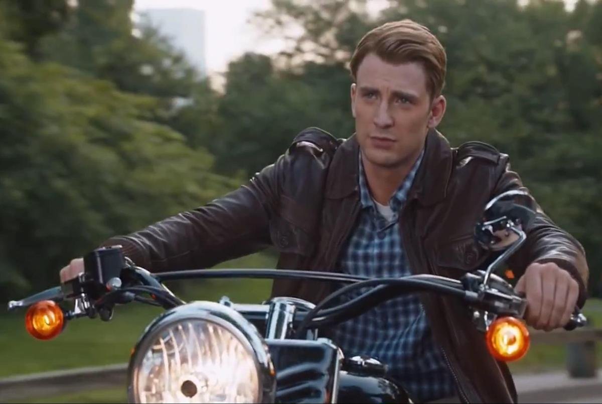 Đạo diễn 'Avengers: Endgame' giải thích lý do chọn Sam kế thừa chiếc khiên Captain America chứ không phải Bucky Ảnh 8