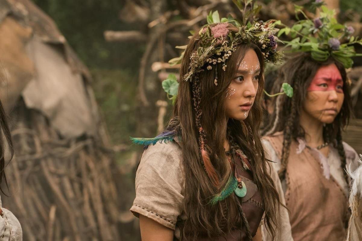 Kim Ji Won tiết lộ lý do chọn đóng phim 'Arthdal Chronicles' của Song Joong Ki - Jang Dong Gun Ảnh 6