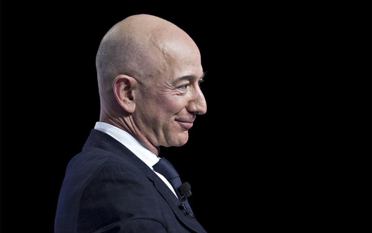 Tỷ phú Jeff Bezos có thể kiếm được số tiền cả đời người chỉ trong 1 phút