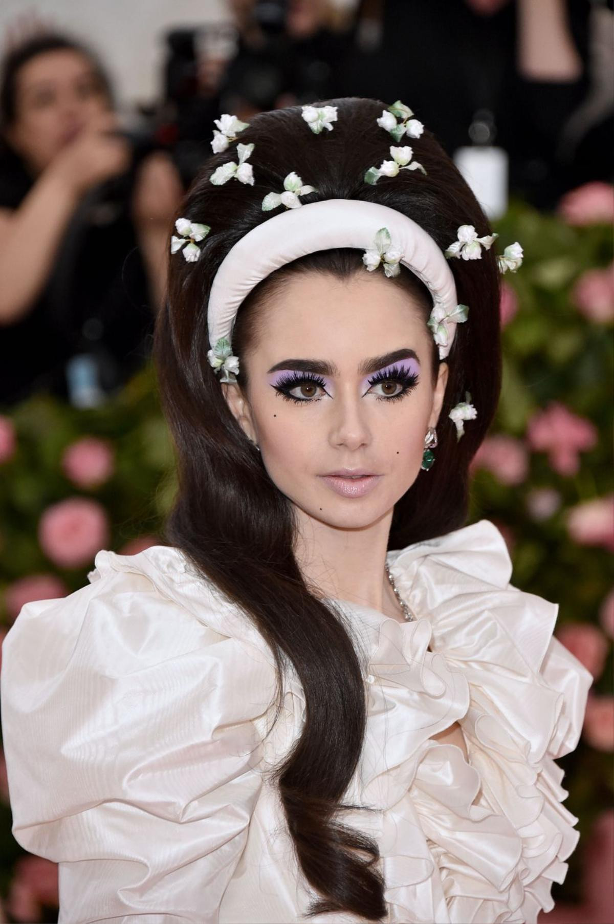 Ngây dại thẫn thờ vì những kiểu tóc và make up ấn tượng nhất Met Gala 2019 Ảnh 2