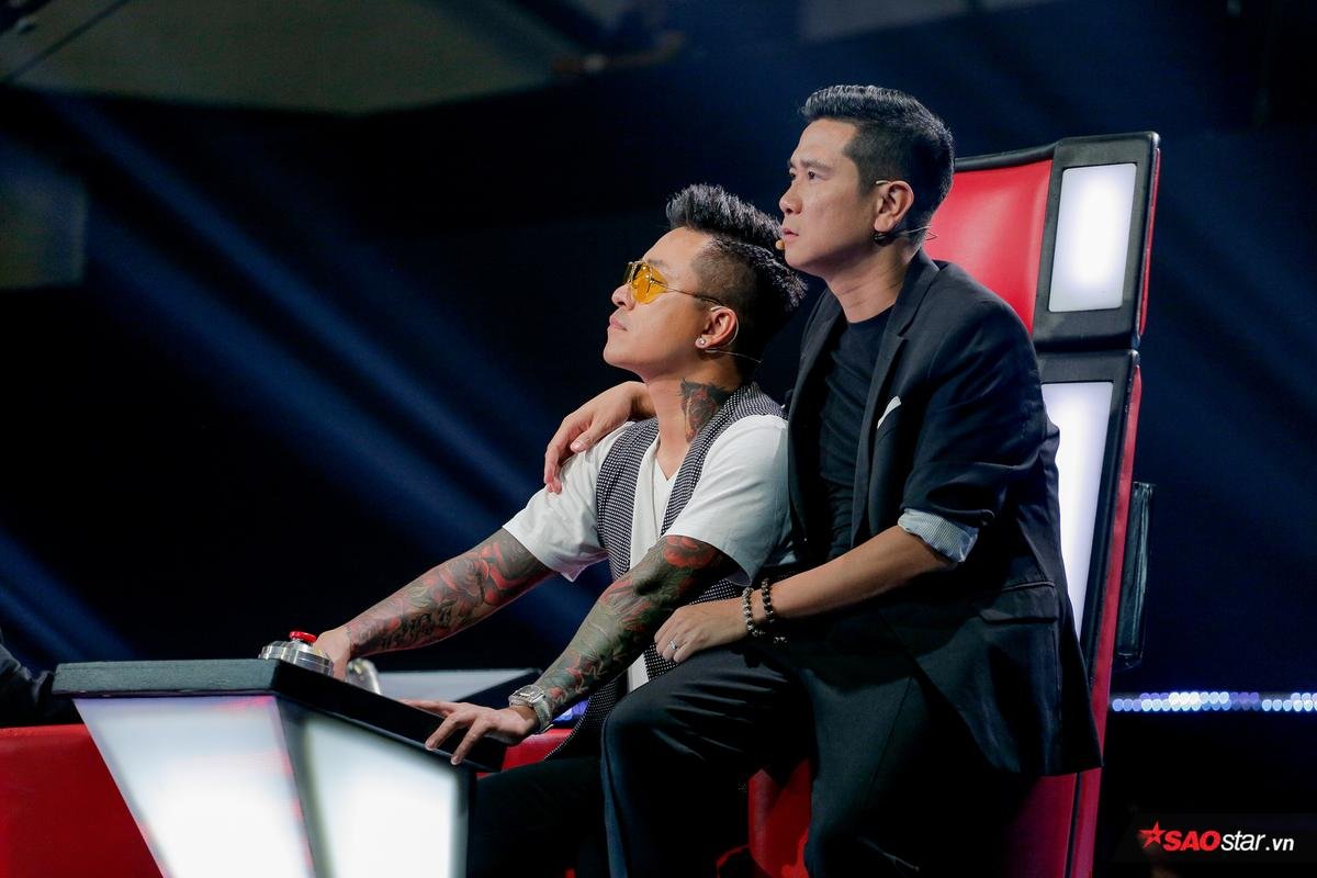 4 cú CHẶN 'điên đảo' The Voice 2019: Tuấn Ngọc, Thanh Hà, Tuấn Hưng 'chẳng phải dạng vừa' Ảnh 8