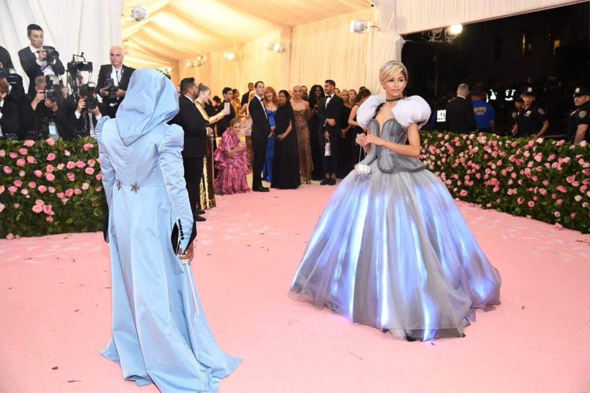 Hoàng Thùy được gọi tên ngay lập tức khi Zendaya hóa Cinderella tại Met Gala Ảnh 3