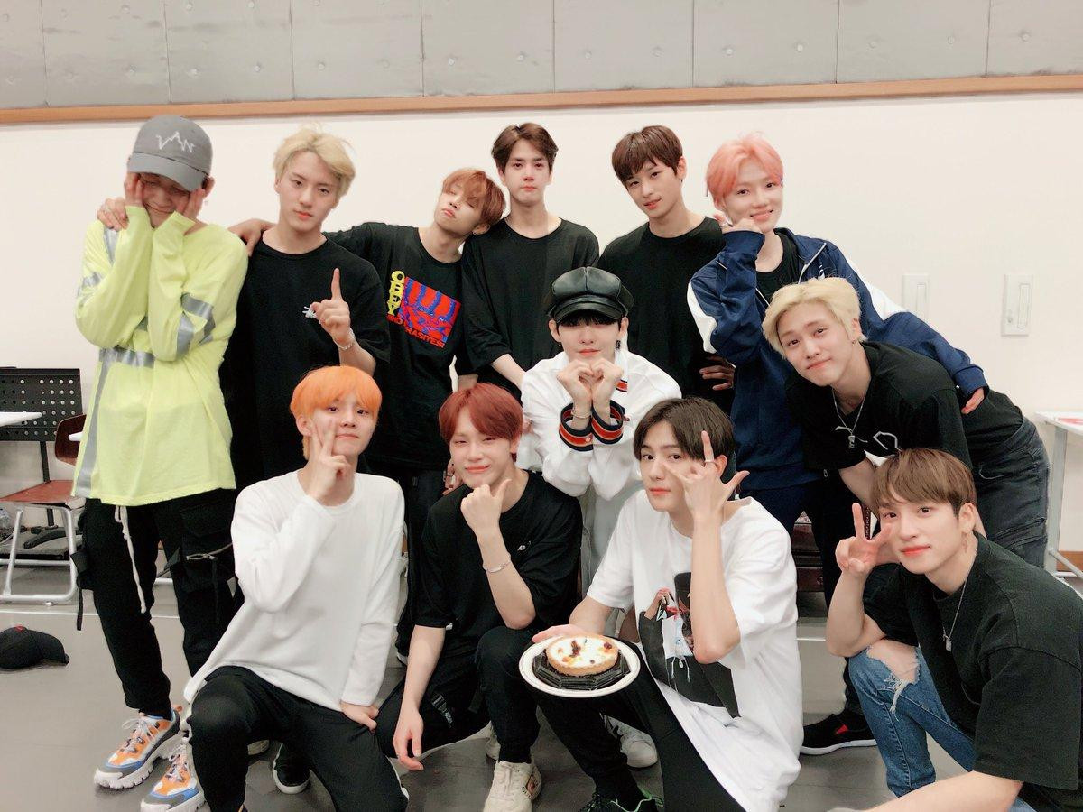 Fan vỡ òa vui sướng: Sau hơn 1 năm hoạt động, cuối cùng thì The Boyz đã giành chiếc cúp đầu tiên cho mình Ảnh 3