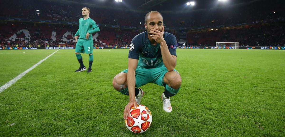 Tình yêu đẹp như cổ tích với vợ đã giúp Lucas Moura toả sáng rực rỡ trước Ajax Ảnh 1