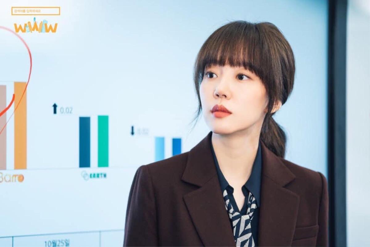 'WWW': Jang Ki Yong yêu say đắm 'noona' Im Soo Jung bất chấp tuổi tác, chuyện tình ngọt ngào rung động trái tim Ảnh 2