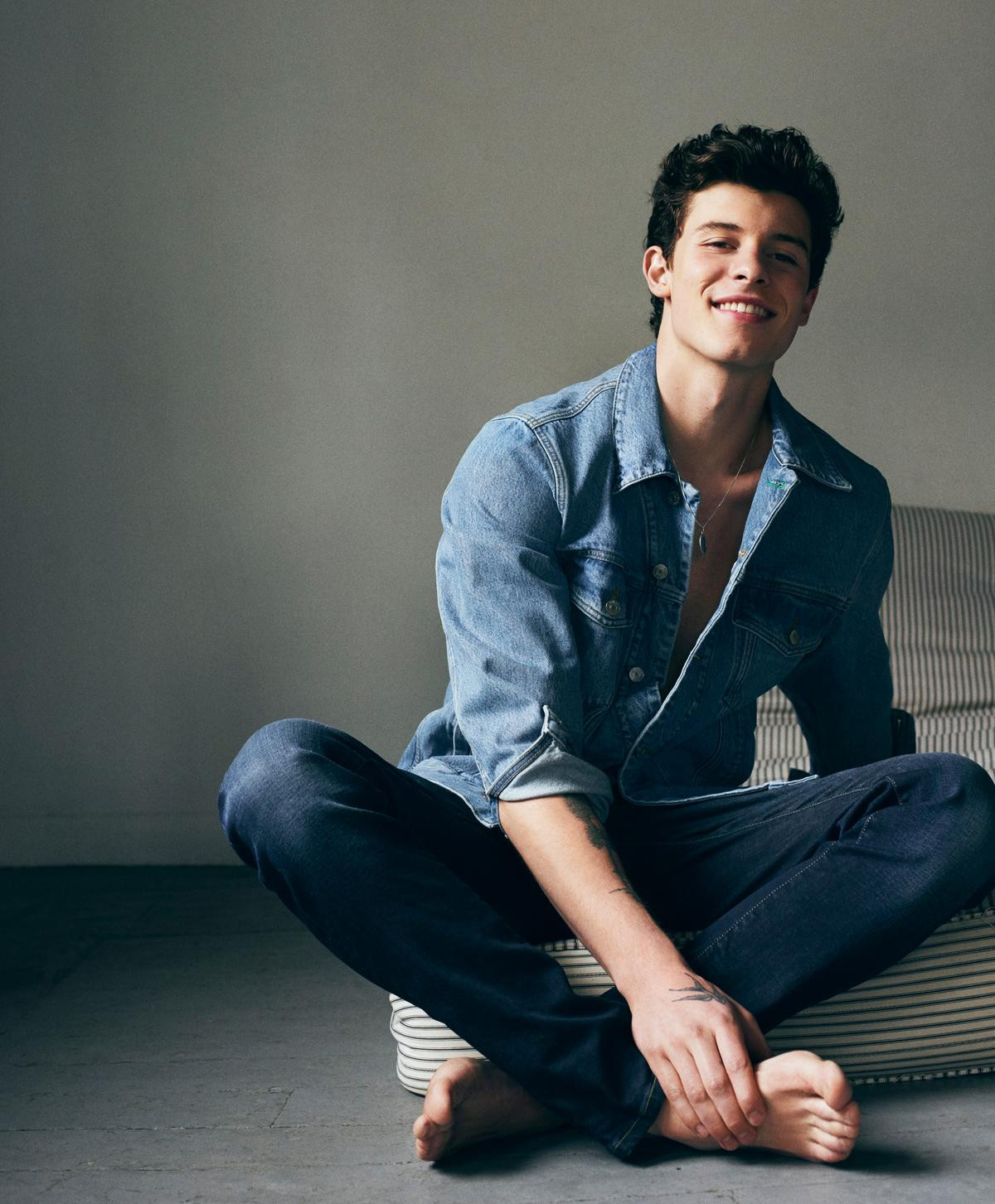 Những MV của Shawn Mendes: 'Hiện tượng 6 giây' năm nào nay đã là nam thần vạn người mê Ảnh 6