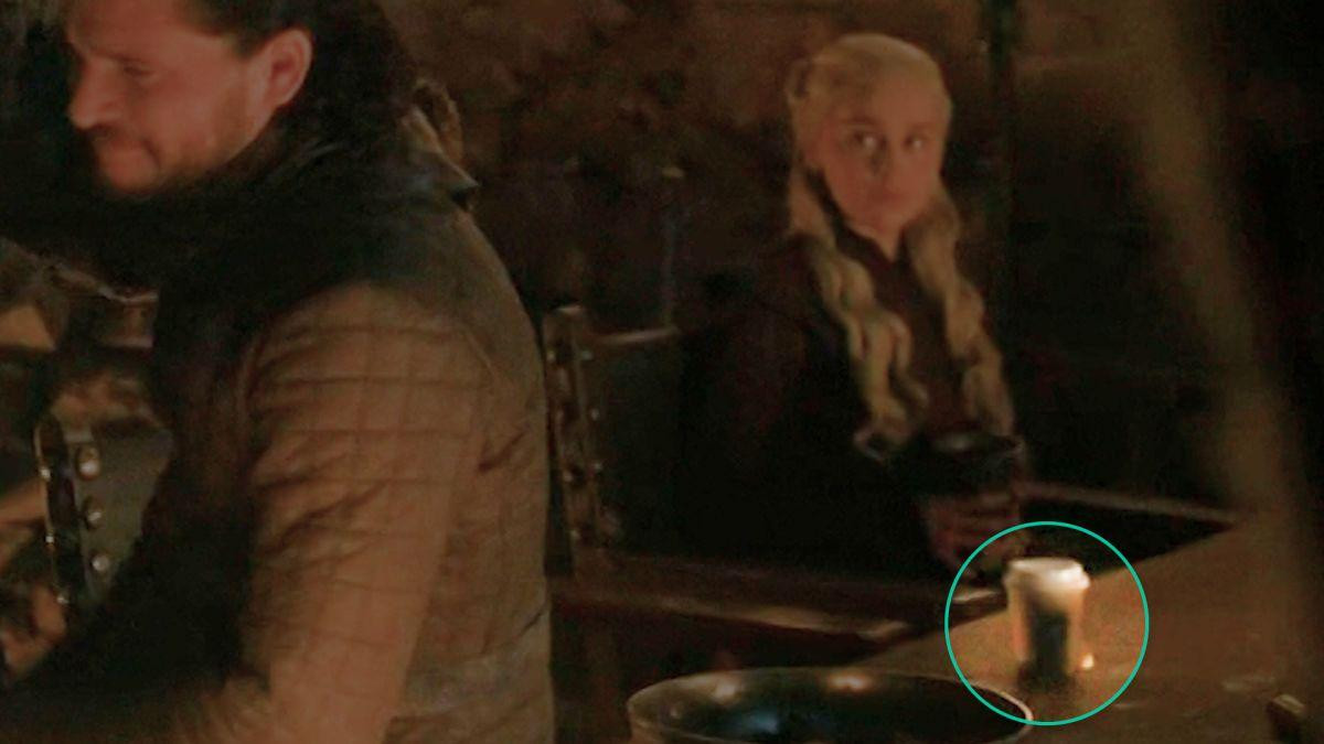 Đặt nhầm cốc cà phê vào khung hình, ‘Game of Thrones’ làm giàu cho Starbucks 2.3 tỷ USD Ảnh 2