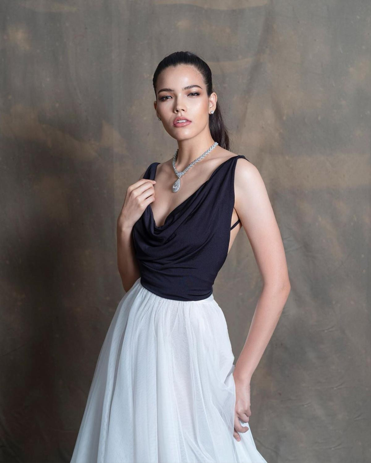 Từng đánh bại Việt Nam, cô gái lai này đang lăm le muốn 'đối đầu' Hoàng Thùy ở Miss Universe 2019 Ảnh 8