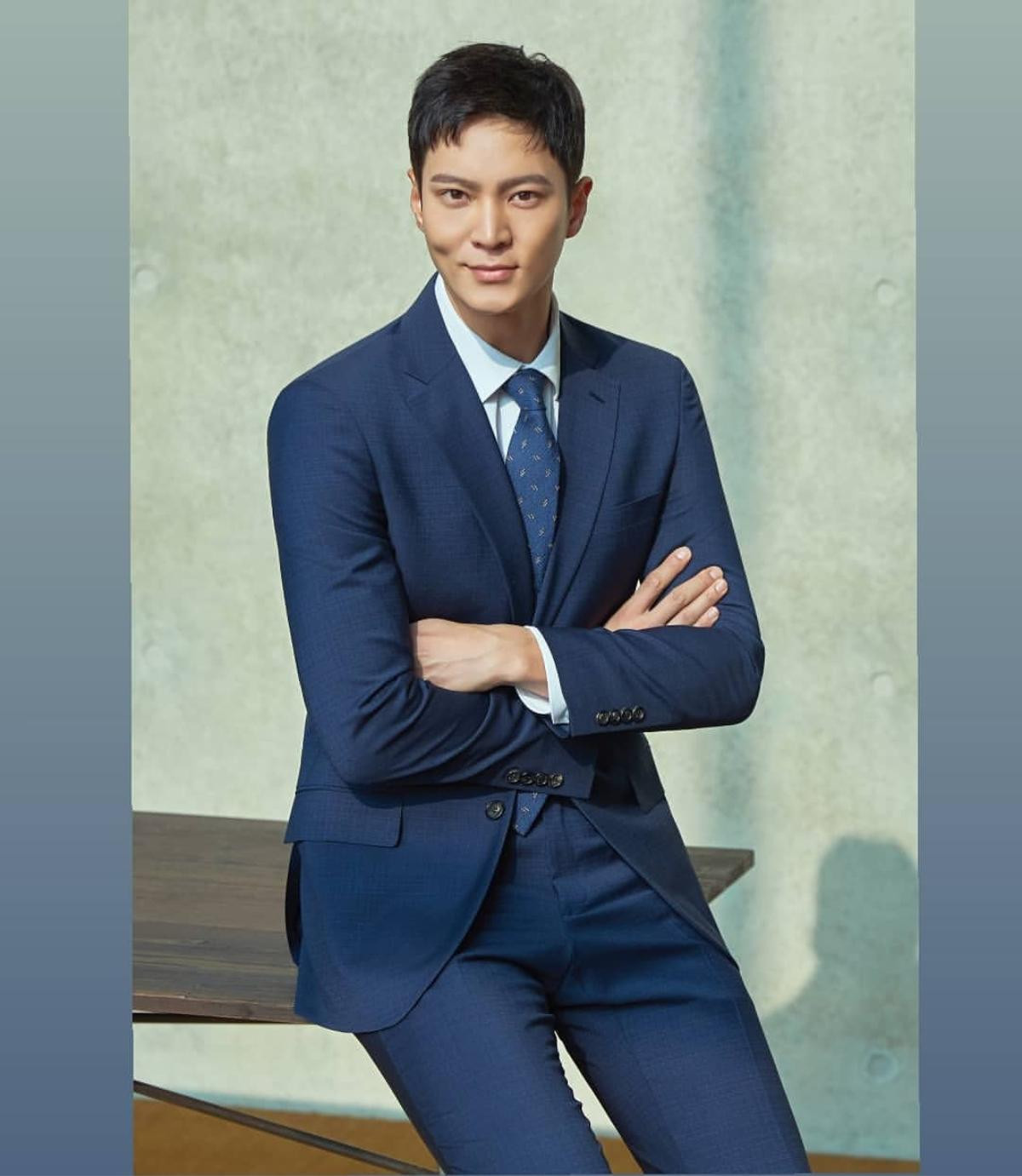 Joo Won xem xét quay lại màn ảnh nhỏ trong phim của đạo diễn 'Cô gái nhìn thấy mùi hương' Ảnh 5