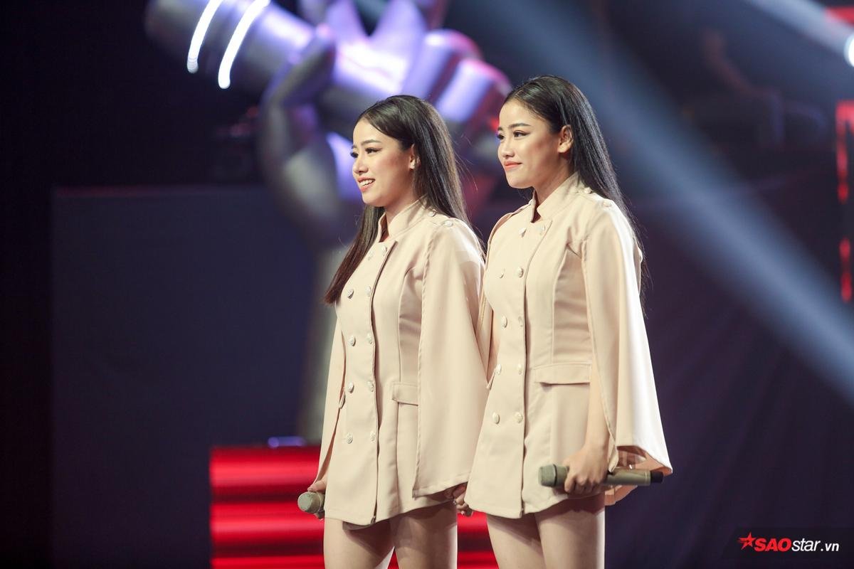 Hồng Hoà - Hồng Hiếu: Chưa bao giờ có ý định từ bỏ ca hát và 'cánh cửa' The Voice 2019 mở ra như một kì tích cho hai chị em Ảnh 5