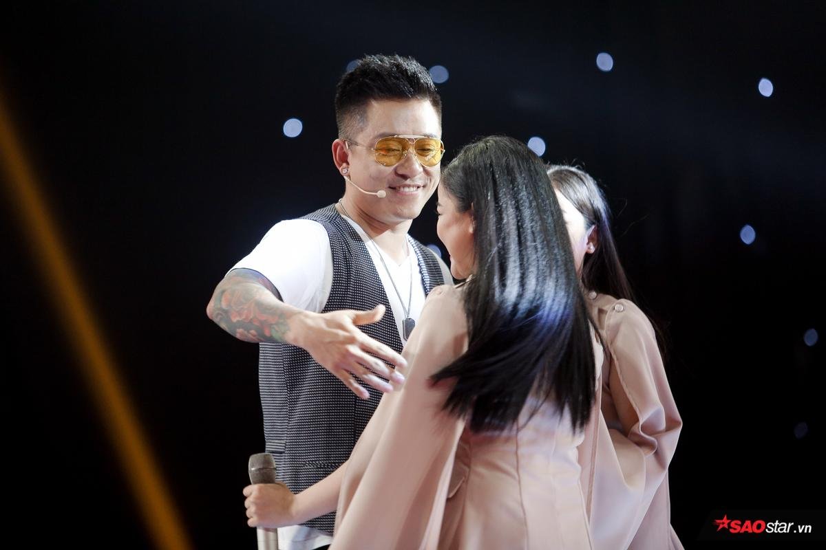 Hồng Hoà - Hồng Hiếu: Chưa bao giờ có ý định từ bỏ ca hát và 'cánh cửa' The Voice 2019 mở ra như một kì tích cho hai chị em Ảnh 8