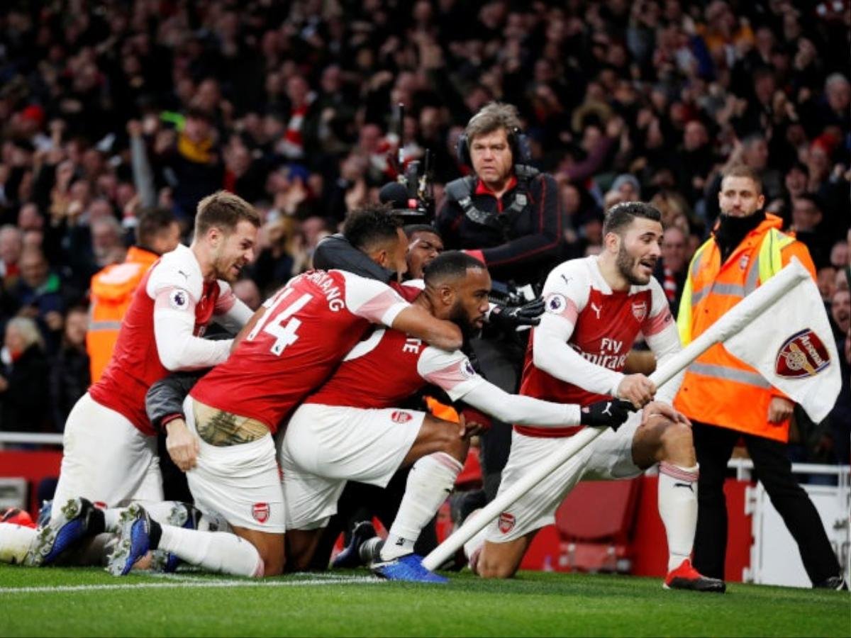 Bán kết Europa League: Arsenal, Chelsea biến cả Châu Âu là của ngoại hạng Anh Ảnh 1