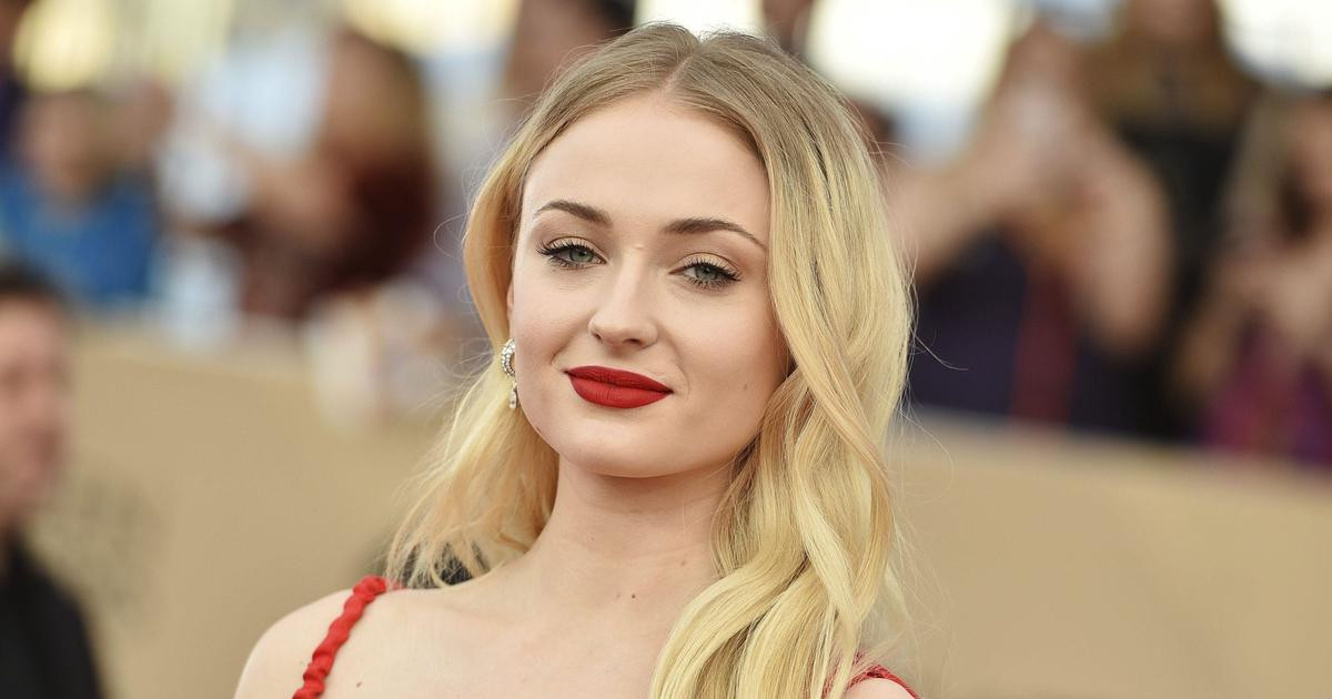 Đắng lòng ‘Tiểu thư Sansa’ Sophie Turner bị cấm gội đầu khi quay phim Game of Thrones Ảnh 8