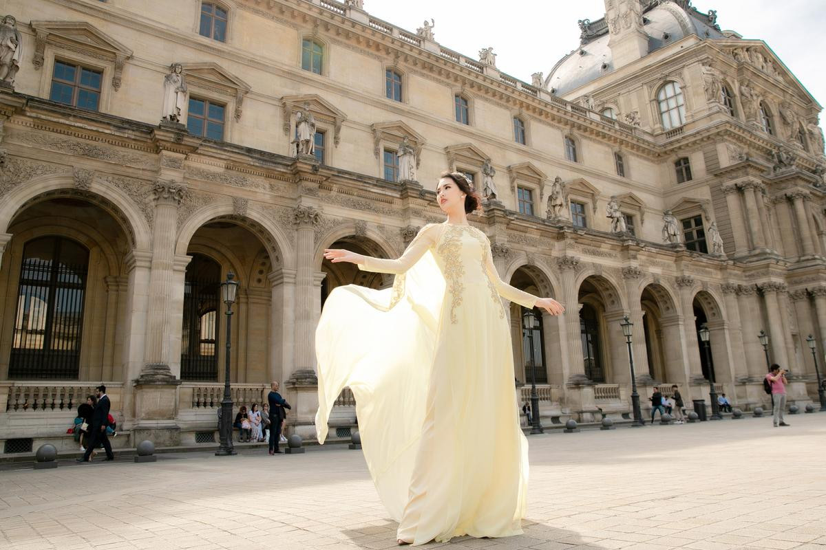 Giải vàng Siêu mẫu Bùi Quỳnh Hoa bung lụa lộng lẫy tại Paris khiến fan nức lòng Ảnh 7