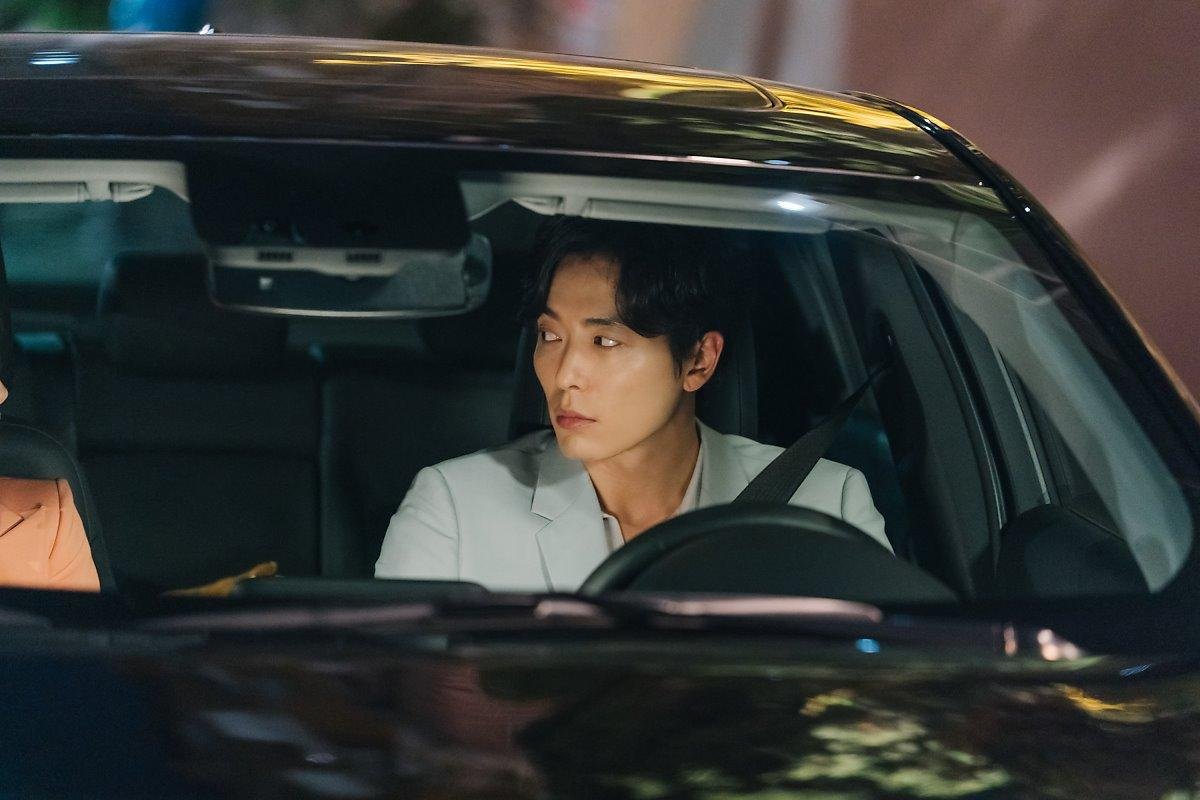 Nhan sắc gây nghiện của 'sát nhân' Kim Jae Wook trong 'Bí mật nàng fangirl' Ảnh 13