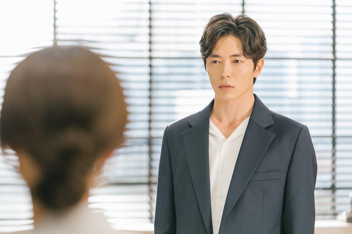 Nhan sắc gây nghiện của 'sát nhân' Kim Jae Wook trong 'Bí mật nàng fangirl' Ảnh 6