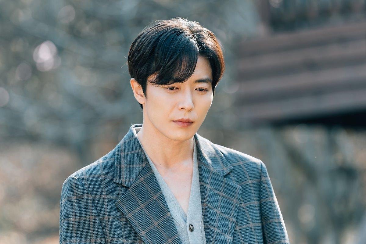 Nhan sắc gây nghiện của 'sát nhân' Kim Jae Wook trong 'Bí mật nàng fangirl' Ảnh 9